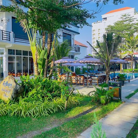 Sea Breeze Resort Сиханоуквил Екстериор снимка