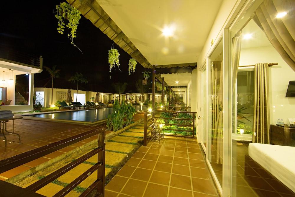 Sea Breeze Resort Сиханоуквил Екстериор снимка