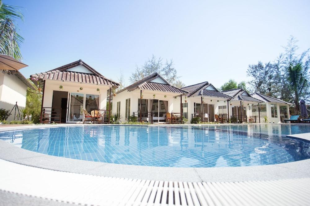 Sea Breeze Resort Сиханоуквил Екстериор снимка