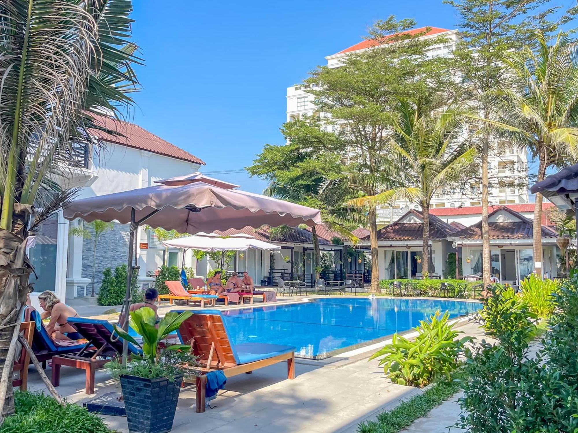 Sea Breeze Resort Сиханоуквил Екстериор снимка